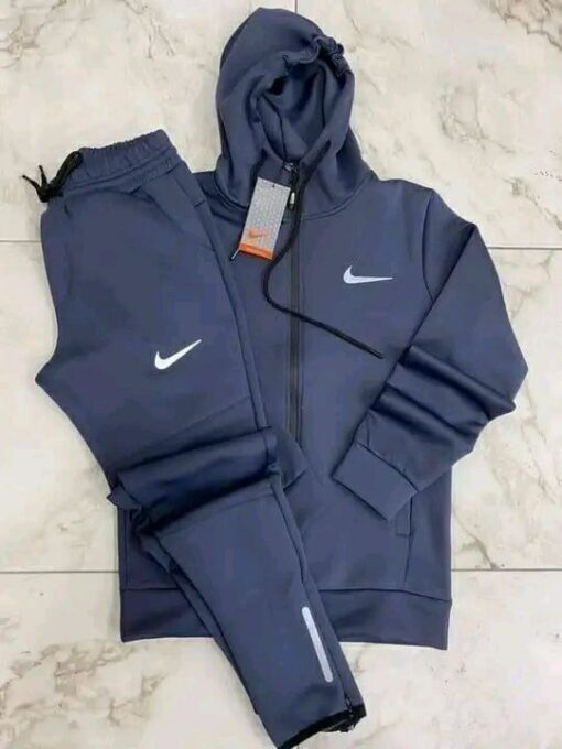 Wholesale pallet of brand-new mixed brand tracksuits in assorted colors, sizes, and styles – perfect for retailers and bulk buyers
